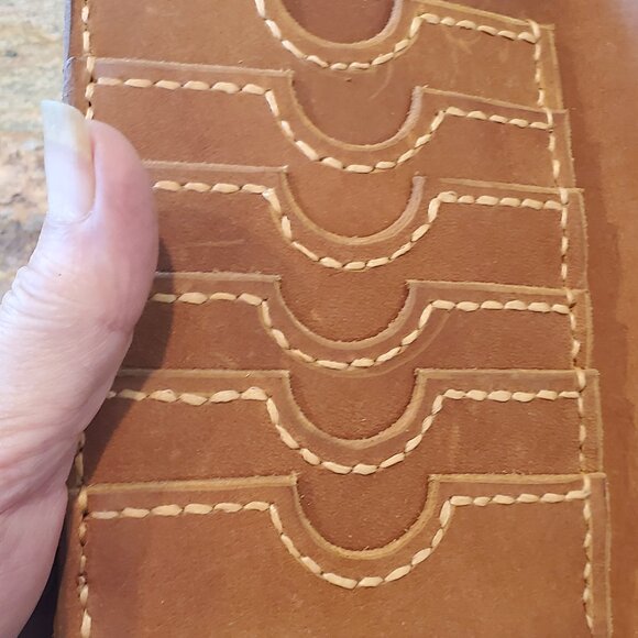 🎄🎁 3 piece Gift Set: Leather Travel Wallet + Matching Luggage Tags – $59 🎄🎁 - Picture 7 of 12